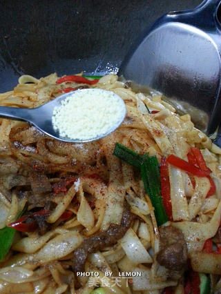 酷炫羊肉小炒粉的做法步骤:12