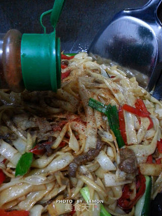 酷炫羊肉小炒粉的做法步骤:11