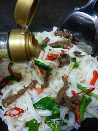 酷炫羊肉小炒粉的做法步骤:8
