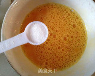 清香滑嫩,入口即溶的鱼糕蒸蛋的做法步骤:3