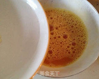 清香滑嫩,入口即溶的鱼糕蒸蛋的做法步骤:5