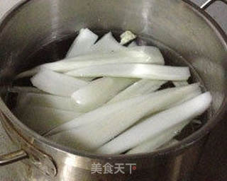 大风天的慰藉 鱼糕白菜汤的做法步骤:4