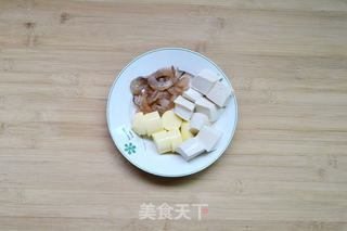 【蟹黄豆腐】餐桌上那一道高大上黄金豆腐的做法步骤:5
