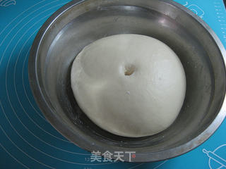 金枪鱼披萨的做法步骤:9
