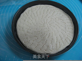 金枪鱼披萨的做法步骤:12