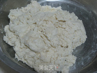 烟熏火腿肠披萨的做法步骤:2