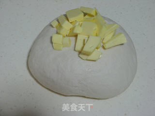 烟熏火腿肠披萨的做法步骤:3