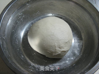 烟熏火腿肠披萨的做法步骤:5