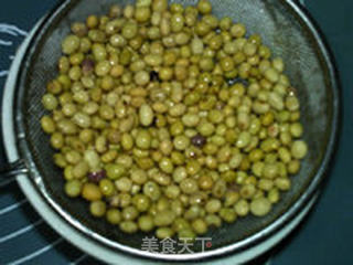 芝麻苹果豆浆的做法步骤:2