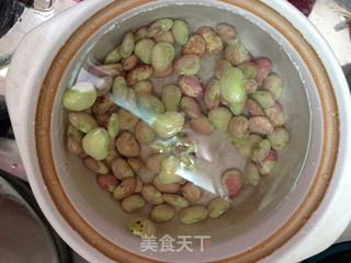 豆豆来补冬--猪尾山药煲花芸豆的做法步骤:2