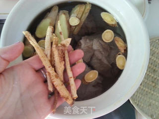 冬季滋补骨汤火锅的做法步骤:3