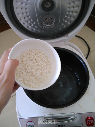 黑芝麻红枣粥的做法步骤:2