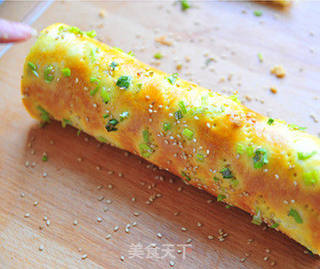 掌握五点面包卷保证不开裂——孩子最完美的早餐【香葱肉松面包卷】的做法步骤:6