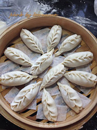 牛肉蒸饺的做法步骤:11