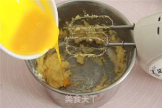 【番茄配方】小鬼脸圣诞饼干——配合酸甜的果酱好吃极了的做法步骤:2