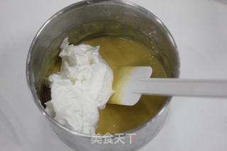 烤箱做蛋糕之蔓越莓戚风蛋糕的做法步骤:9