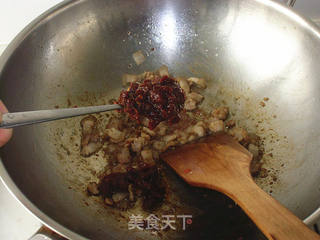 肉臊米线的做法步骤:5
