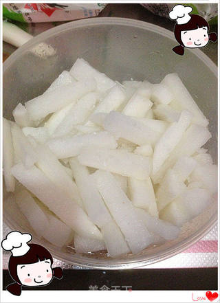仙草阁私房菜(佐酒小菜)--甜不辣萝卜条的做法步骤:2