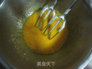 原味奶油蛋糕卷的做法步骤:2