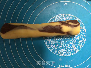 漂亮的双色大理石纹饼干制作方法(花纹整形详细图解版)的做法步骤:9
