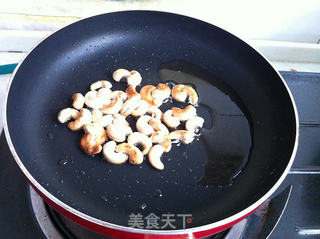 腰果蛋炒饭的做法步骤:3