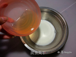 低温原味戚风(8寸90分钟)的做法步骤:4