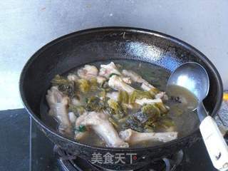 酸菜鸭腿的做法步骤:6
