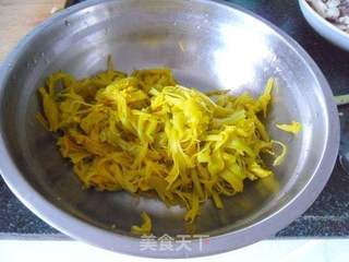 蒜椒拌黄花的做法步骤:4
