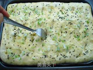 葱香肉松面包卷的做法步骤：6