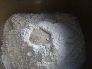 牛奶面包的做法步骤:2