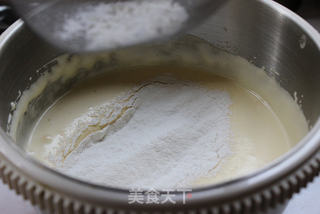 新年送美丽——奶油玫瑰蛋糕的做法步骤:5