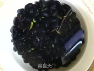 自制黑豆芽的做法步骤:2