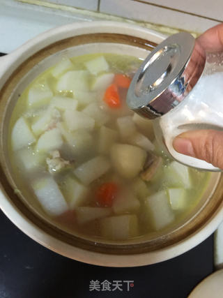 羊排萝卜煲的做法步骤:6