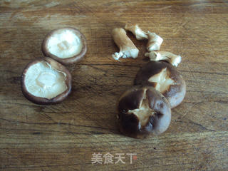香菇油菜的做法步骤：3
