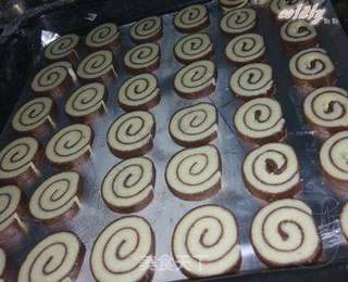黑纹奶酪饼干的做法步骤:11