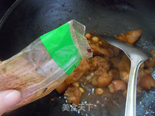 九月选食防秋燥--莲蓬扣猪脚包的做法步骤:12