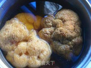 自制猴头菇粉的做法步骤:2