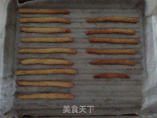 手指白巧克力彩糖棒的做法步骤:11