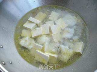 鳕鱼豆腐汤的做法步骤:7