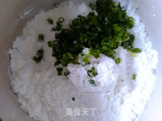 葱油香酥饼干的做法步骤:3