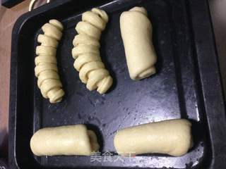 汤种毛毛虫面包的做法步骤:10