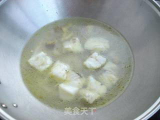 鳕鱼豆腐汤的做法步骤:6