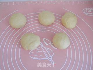 全奶蛋黄椰蓉排包的做法步骤:5