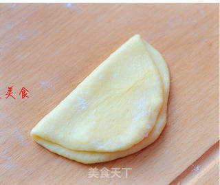萌挞挞滴圣诞老人面包来啦的做法步骤:5