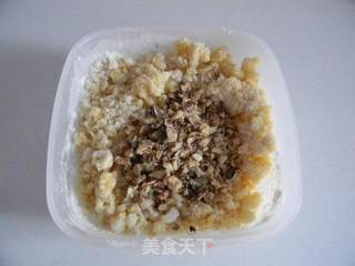 蛋黄核桃酥饼干的做法步骤:10