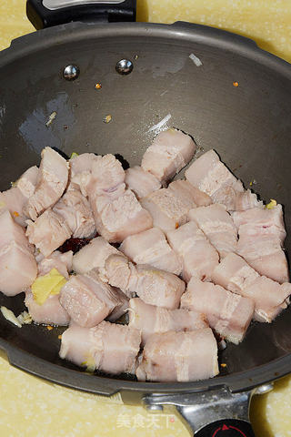 【海带结烧肉】--冬季里最御寒的美味的做法步骤:5