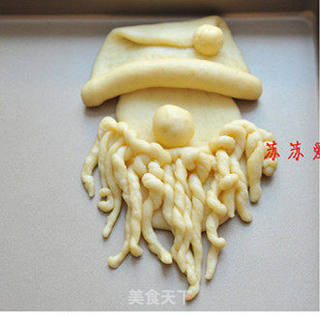 萌挞挞滴圣诞老人面包来啦的做法步骤:7