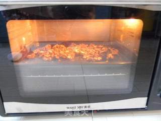 蛋黄核桃酥饼干的做法步骤:2