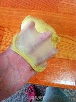 鸡蛋皇冠吐司的做法步骤:3