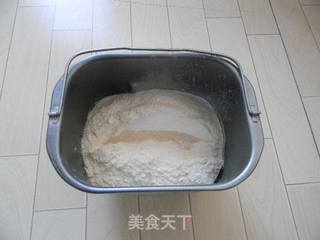 全奶蛋黄椰蓉排包的做法步骤:2